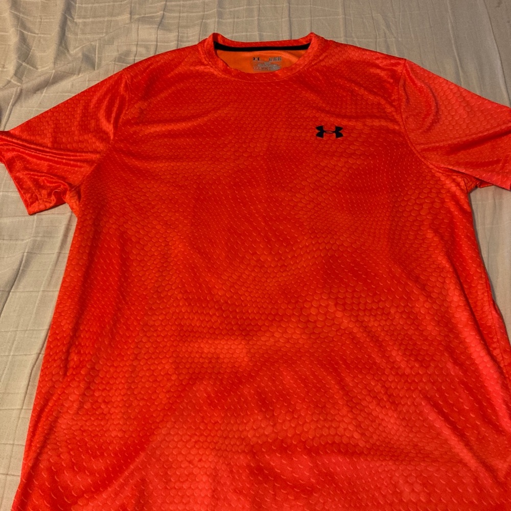 XL Under Armour t shirt
